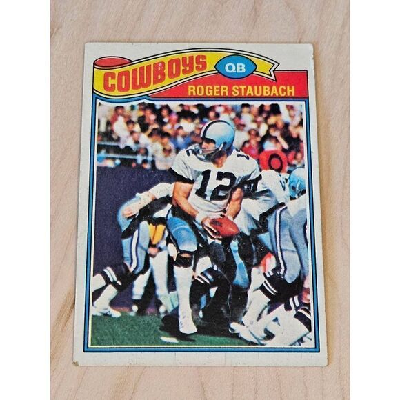 Roger The Dodger Staubach 1977 #45 Dallas Cowboys QB - Picture 1 of 2
